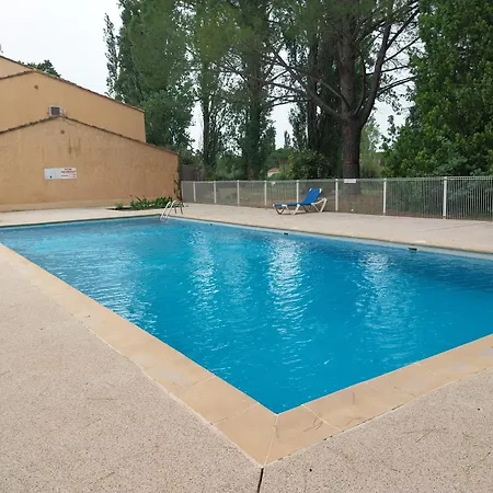 Le Flamand Rose Apartment *